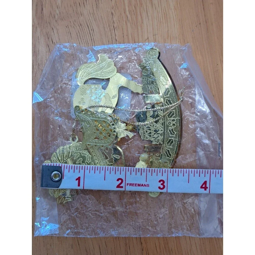 N/A gold tone